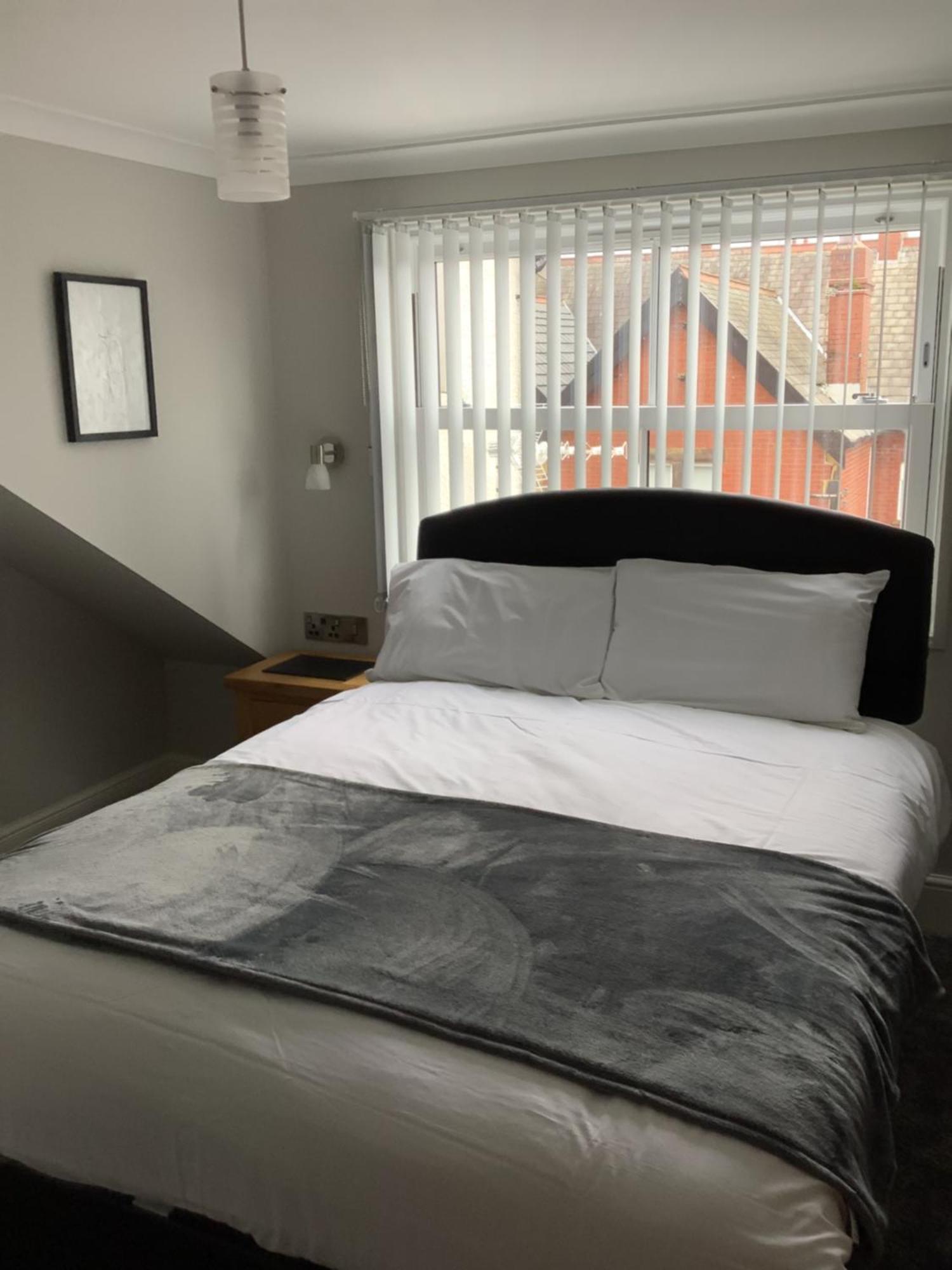 Jeffersons Abbey Road Serviced Apartments (Adults Only) Barrow-in-Furness Rum bild