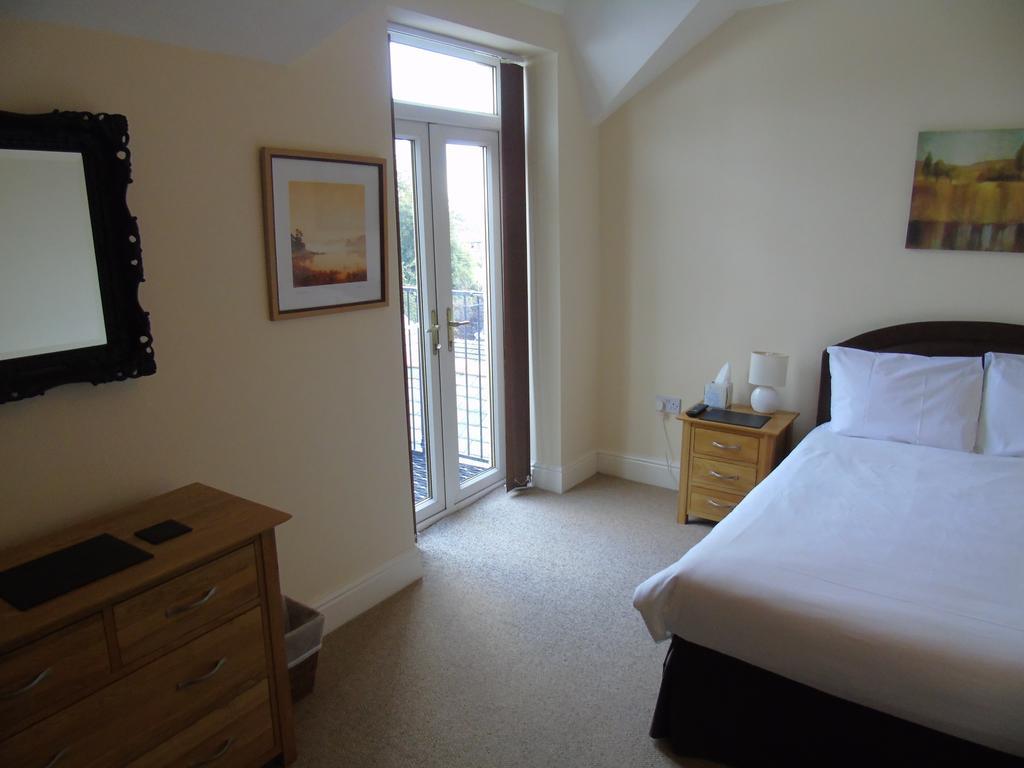 Jeffersons Abbey Road Serviced Apartments (Adults Only) Barrow-in-Furness Exteriör bild