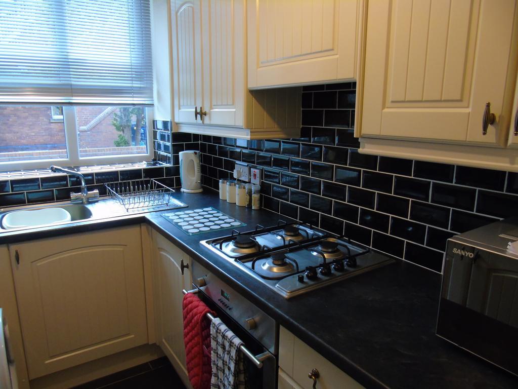 Jeffersons Abbey Road Serviced Apartments (Adults Only) Barrow-in-Furness Exteriör bild